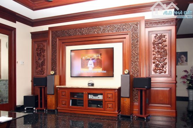 Ngộp Bank! Bán gấp biệt thự Nguyễn Văn Trỗi P1 Tân Bình DT: 10x22m 4 Tầng Thang Máy 29 Tỷ - 7
