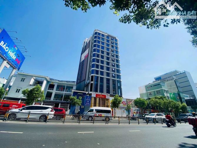 Duy Nhất Building MT Nguyễn Văn Trỗi PN. 20x30 Hầm 9 Tầng Mới 100%. Giá chỉ 280 Tỷ