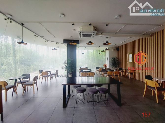 Biệt thự góc 2 mặt tiền siêu VIP khu dân cư D2D; sổ hồng 1 trệt 4 lầu ngang 10m giá 32 tỷ - 15