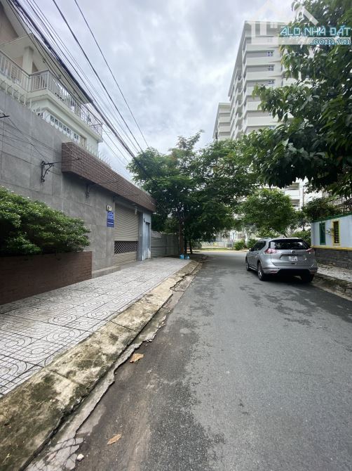 24 TỶ - bán GẤP căn biệt thự ,cạnh uỷ ban Q9 CỦ cách xa lộ hà nội 100m,hiệp phú .thủ đức. - 3