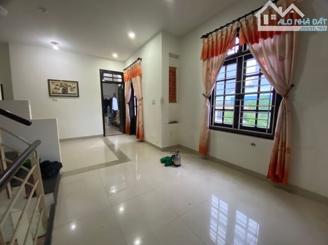 NHÀ MẶT TIỀN LÔ GÓC KHUÊ MỸ ĐÔNG 3 - 90M2 - 3 TẦNG - ĐƯỜNG 7,5M - SÁT BIỂN MỸ KHÊ - 12 TỶ - 4