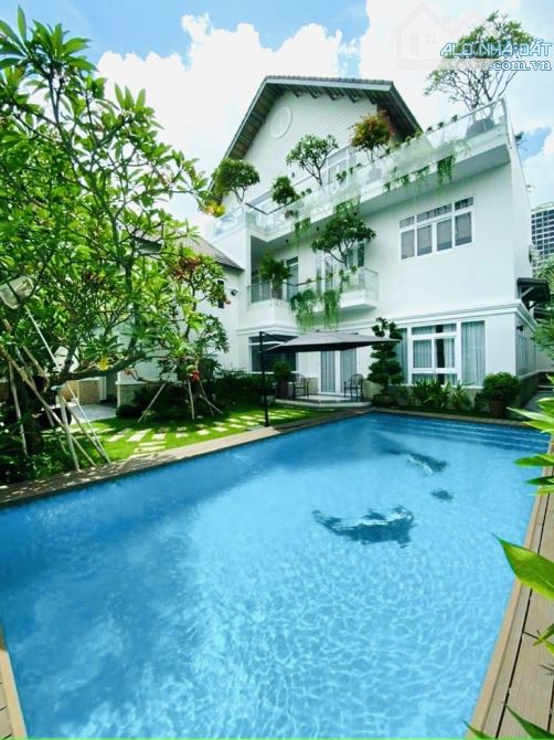 Biệt Hồ Bơi Sân Vườn Đẹp Thảo Điền,Quận2. DT:459m2(18mx23m) Trệt Lửng 2 Lầu-Giá 103 Tỷ TL