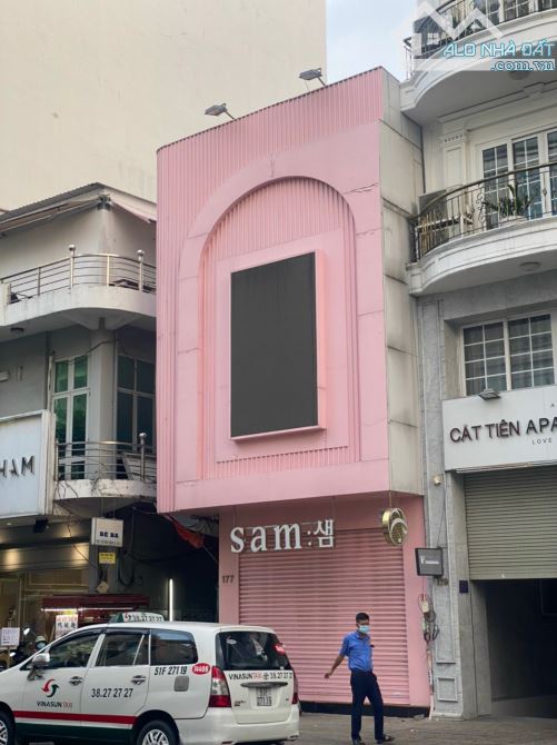 Bán nhà MT Nguyễn Thượng Hiền.P11.Q10.(DT:6x28m) Ngay vòng xoay dân chủ - 43 tỷ tl