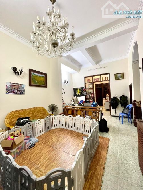 SIÊU RẺ! BÁN NHÀ ĐỘI CẤN CHƯA ĐẾN 100tr/m2 DT 120m2 Ô TÔ ĐỖ CỬA- KINH DOANH- MẶT TIỀN 8M - 3