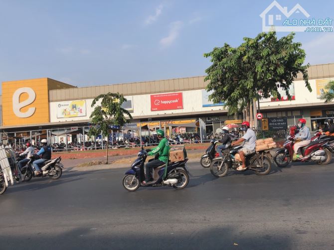 Bán nhà ngay ermart Phan Văn Trị - Phạm Văn Đồng 60M Hẻm xe hơi thông - 4