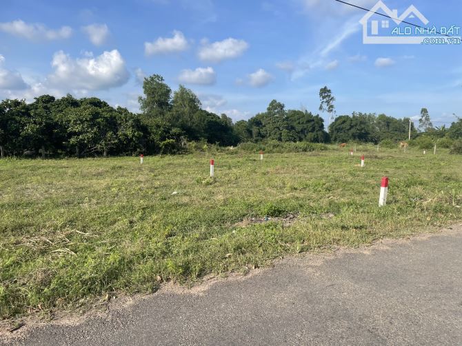 Cân bán đất nhà vườn Hàm Chính, gần kênh nước, cách Phan Thiết 12km, giá rẻ - 1