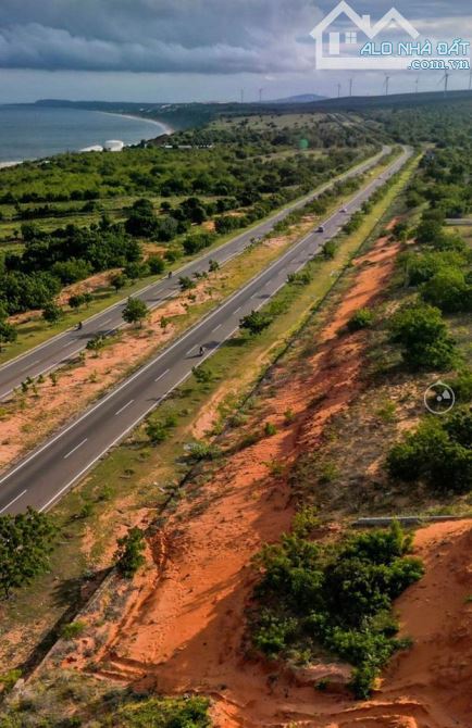Bán lô đất đẹp 2 mặt tiền đường đôi 716B view Bàu Trắng - 2