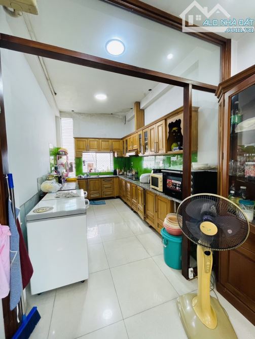 Biệt Thự Nguyễn Văn Trỗi - 7.2*22 - 139m2 - 3 tầng - chỉ 29.5 tỷ - 1