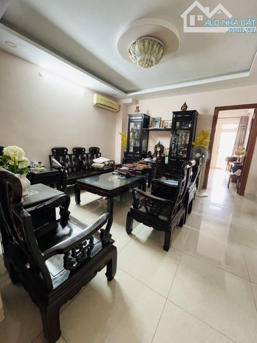 Biệt Thự Nguyễn Văn Trỗi - 7.2*22 - 139m2 - 3 tầng - chỉ 29.5 tỷ - 7
