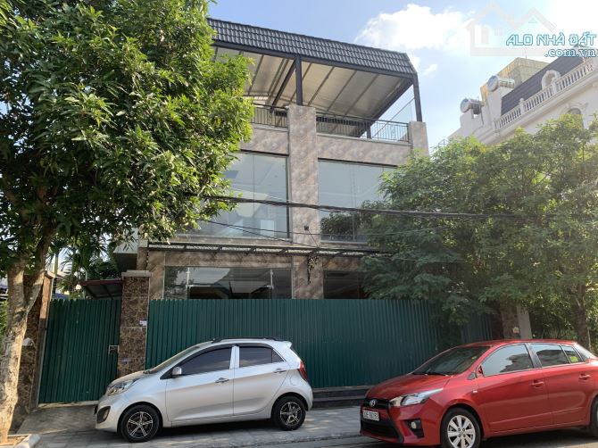 Cho thuê nhà 2,5 tầng 1 sàn 320m2 tại phố Việt Hưng, kinh doanh nhà hàng kho bãi - 8