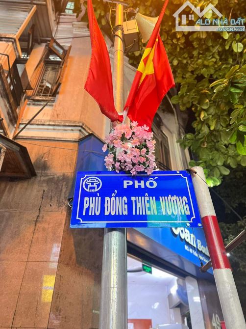 BÁN NHÀ MẶT PHỐ PHÙ ĐỔNG THIÊN VƯƠNG - LÔ GÓC HAI THOÁNG - 194m2 - MT8m - Giá 97 Tỷ.