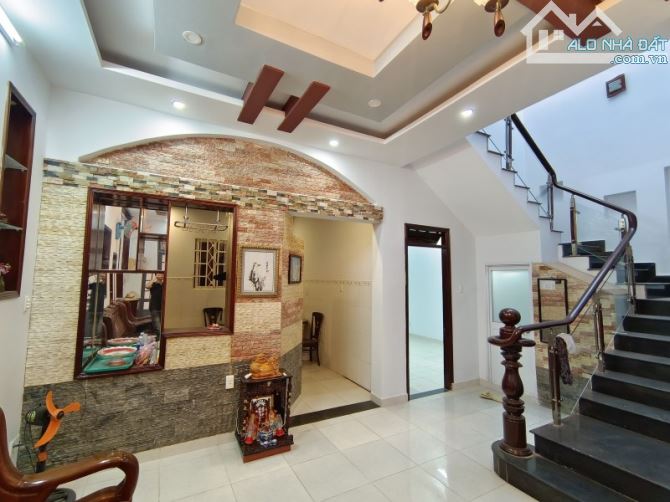 BÁN BIỆT THỰ MINI, 8M x 13M, GẦN CÔNG VIÊN GIA ĐỊNH, NHĨNH 8 TỶ. - 2