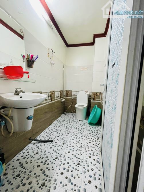 CHỦ BỂ NỢ BÁN NHÀ 2MT NGUYỂN THỊ ĐẶNG TTH Q12 - 6.2X21- CHỈ 8.8 Tỷ - 4