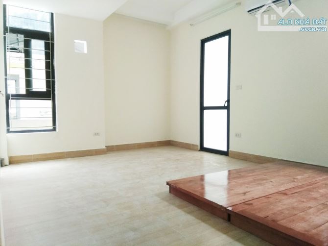 Cho Thuê CCMN Ngõ 68/45 Triều Khúc Thanh Xuân 25m2 Studio Full Nội Thất , Giá Sinh Viên