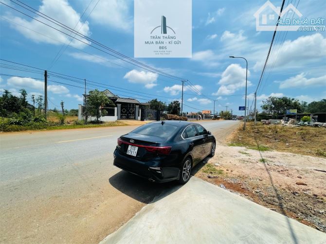Bán đất tặng căn nhà mới ngay TT ngã 6 Đá Bạc gần KCN - Mặt Tiền TL 765 - 11