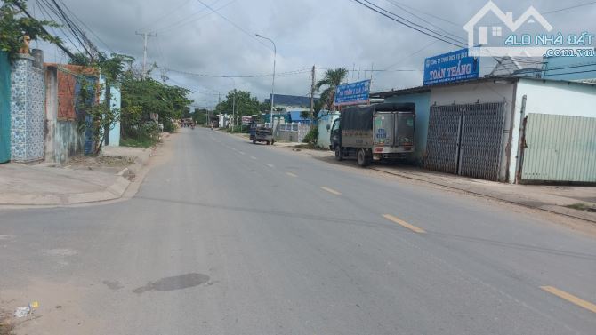 Bán đất giá rẻ 5x42m giá 1 tỷ 300 triệu , ấp 5, Xã Đức Hòa Đông, Đức Hòa, Long An. - 1