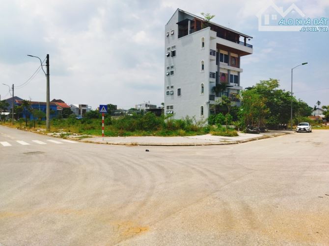 Bán 292m lô góc hai mặt tiền đường Vũ Thắng trục đường đôi 36m, phường Xuân Phú, tp Huế. - 1