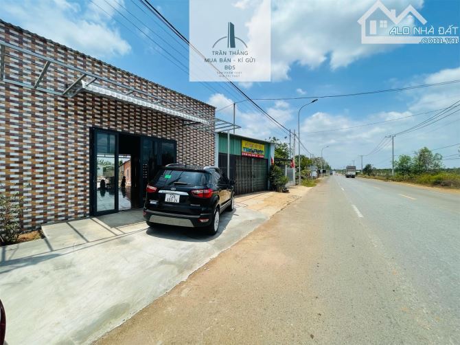 Bán đất tặng căn nhà mới ngay TT ngã 6 Đá Bạc gần KCN - Mặt Tiền TL 765 - 2
