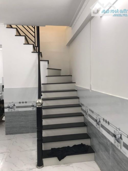 NHÀ ĐẸP- SỔ HỒNG RIÊNG - CẠNH LOTTE MART -NGUYỄN THỊ THẬP (3 x 10m)- 2 TẦNG BTCT-NHỈNH 2Ty - 2