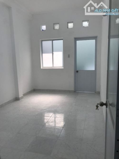 NHÀ ĐẸP- SỔ HỒNG RIÊNG - CẠNH LOTTE MART -NGUYỄN THỊ THẬP (3 x 10m)- 2 TẦNG BTCT-NHỈNH 2Ty - 5