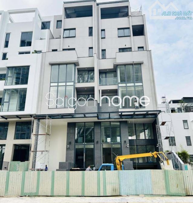 Cho thuê Tòa Nhà 1700m² sàn trống suốt  Trung Tâm  Quận_2 Hầm 7 tầng nổi