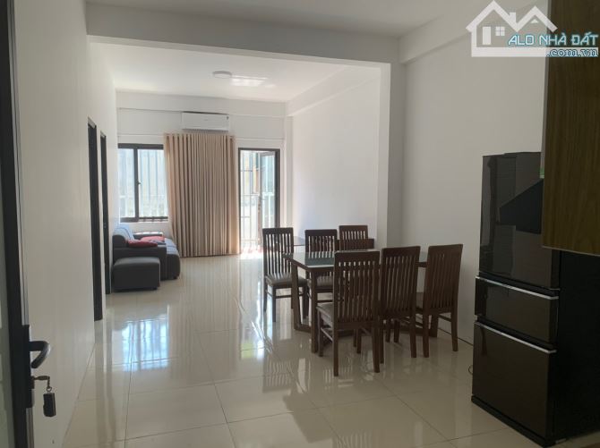 Cho thuê căn hộ 2 ngủ đủ đồ tại Nguyễn Công Trứ, DT 70m2 - 2