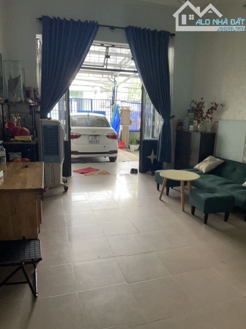 BÁN NHANH NHÀ 2 TẦNG ĐƯỜNG HUỲNH NGỌC HUỆ