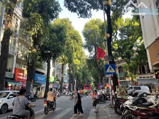 Bán tòa nhà VĂN PHÒNG mặt phố Lò Đúc - Hai Bà Trưng, 110m2 x 8 tầng thang máy, 82 tỷ