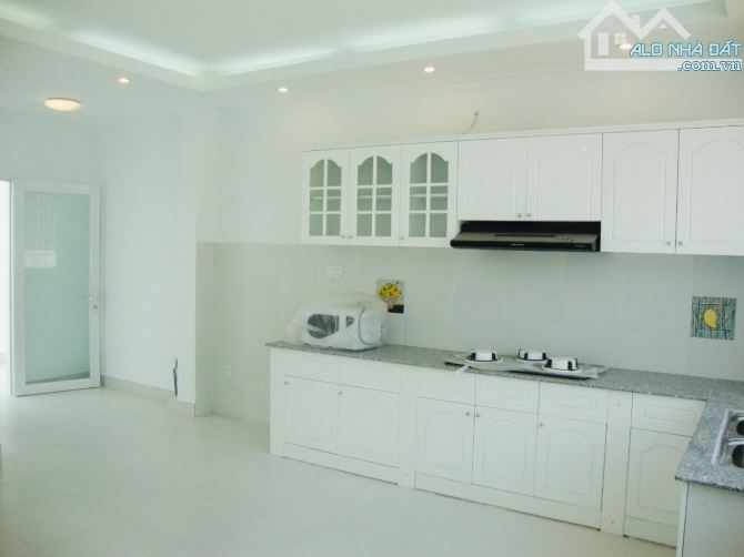 Bán Nhà Mặt Tiền Nguyễn Quý Đức, An Phú, Quận 2 DT: 100m2 (5x20m) Trệt 2 Lầu,Sân Thượng