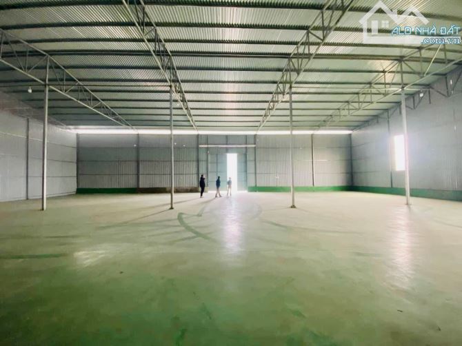 Cho thuê 400m2 chân cầu Mai Lĩnh độc lập