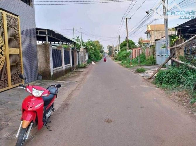 Cần bán lô đất của mình tại chợ đầu mối Hóc Môn giá 600 triệu - 1