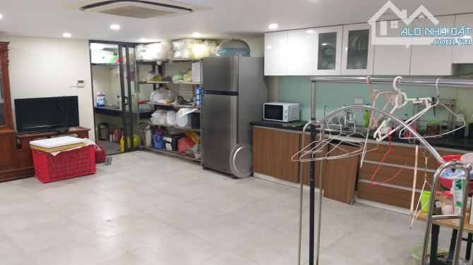 Cho thuê mặt phố Nguyễn Chánh 96m mt 6m 4 tầng thang máy, VP, ngân hàng - 2