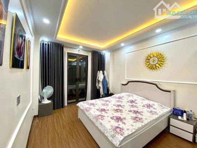 GIẢM 1 TỶ, BÁN NHÀ PHỐ NGUYỄN SƠN 72M x 5T THANG MÁY, FULL NỘI THẤT, GARA. 17.5 TỶ - 2