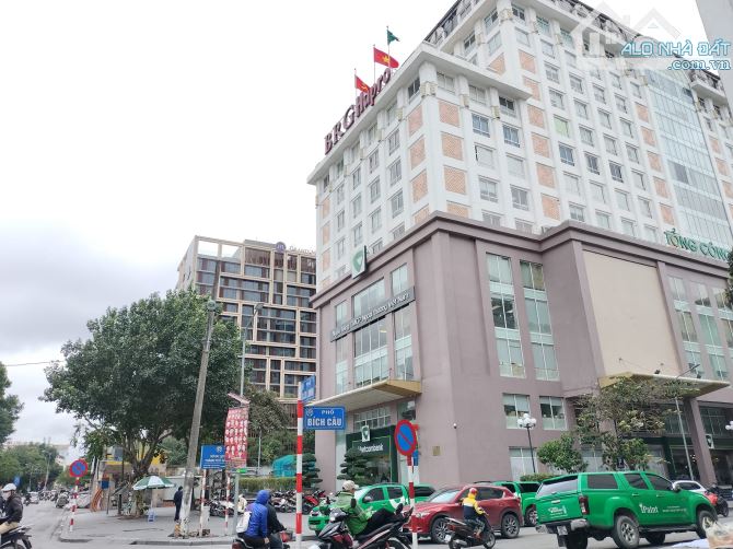 Cần bán gấp  nhà Mặt phố Cát Linh -Trịnh Hoài Đức Đống Đa Dt 60 m 5 tầng mt 4,2m giá 30 tỷ - 1