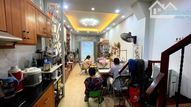 tôi cần tiền bán nhà phan đình giót hà đông 35m gíá 4.7 tỷ . - 2