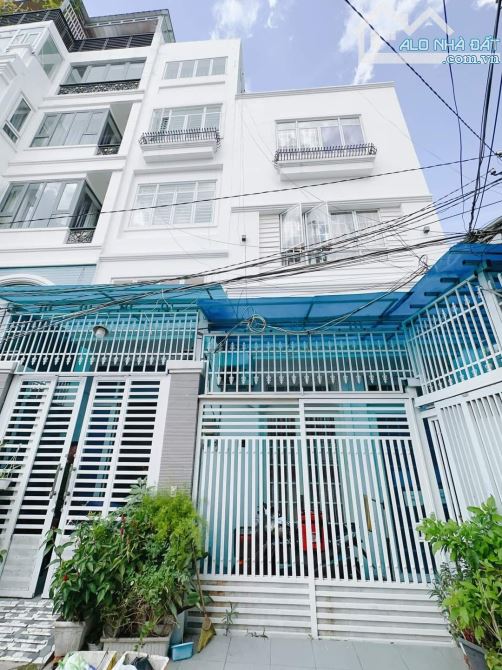Căn Hộ Dịch Vụ 15 phòng DT116m2 ngang 8.5x13m Nguyễn Khoái Quận 4 nhỉnh 12 tỷ