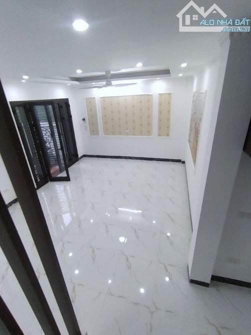 tôi cần tiền bán nhà phú lương , hà đông 43m gíá 3.8 tỷ ô tô đỗ chước cửa . - 1