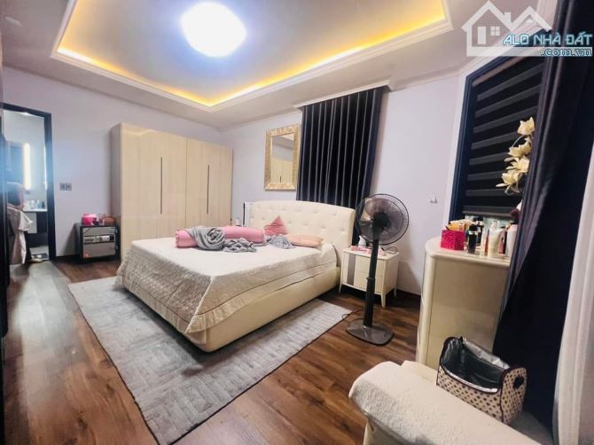 Bán biệt thự ngõ 229 Phố Vọng 125m 4 tầng - 5