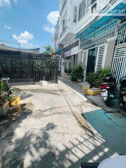Căn Hộ Dịch Vụ 15 phòng DT116m2 ngang 8.5x13m Nguyễn Khoái Quận 4 nhỉnh 12 tỷ - 7