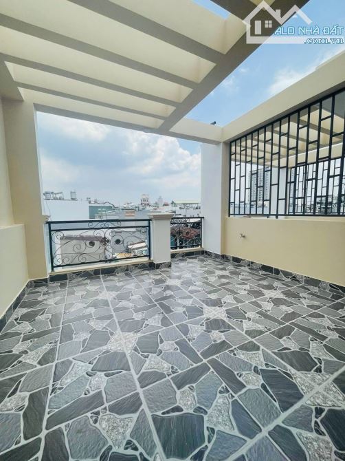 VIP P.01- Xe Hơi Ngay PHAN ĐÌNH PHÙNG- ĐOÀN THỊ ĐIỂM- 63m2(3.8/4.8x16)- 5Lầu- 6PN - 6