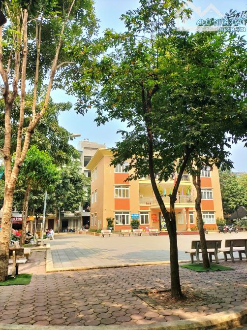 BÁN NHÀ LÔ GÓC 17 TỶ 55m 5 TẦNG MT 10m Ô TÔ TRÁNH KINH DOANH ĐẶNG THÙY TRÂM CẦU GIẤY