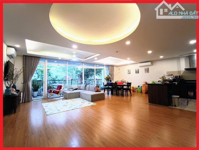 Hồ Tây - Toà nhà Apartment 8 tầng thang máy, cho tây thuê 235 triệu/tháng