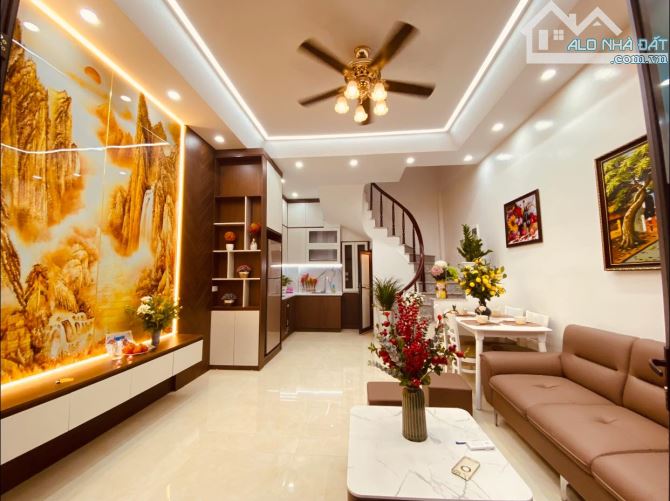 Bán nhà Trương Định – Giáp Nhị – Hoàng Mai , DT 34m2 x6T , Giá hơn 4 Tỷ , Ngõ thông ,