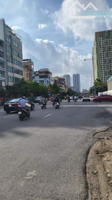 Bán Gấp Mặt Phố Vũ Trọng Khánh - Hà Đông - vỉa hè rộng. DT 143m2, MT 6,5m. Thông tin chuẩn