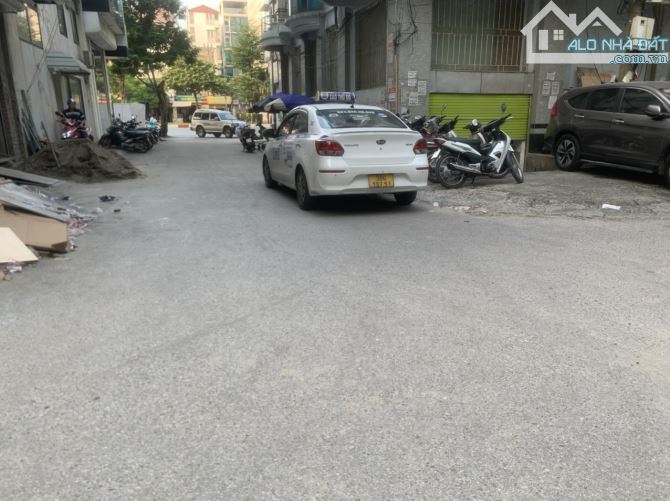 BÁN NHÀ LÔ GÓC SÁT PHỐ 25 TỶ 80m 6 TẦNG MT 15m VỈA HÈ KINH DOANH HOÀNG QUỐC VIỆT CẦU GIẤY - 3