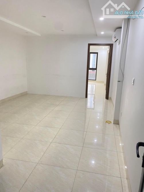 Bán nhà đẹp Nguyễn Hy Quang, vỉa hè, ô tô tránh, thang máy, 80m2, 31 tỷ - 3