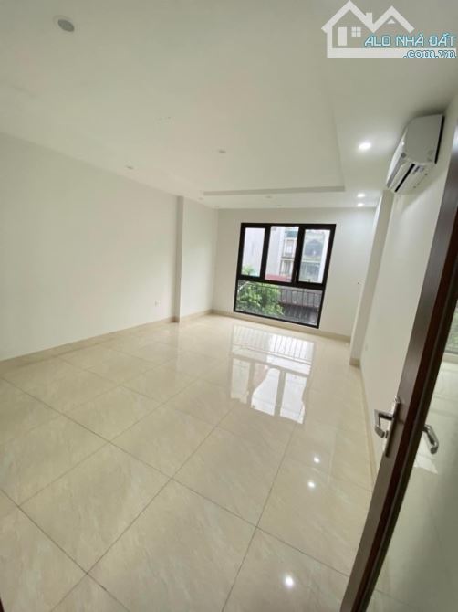 Bán nhà đẹp Nguyễn Hy Quang, vỉa hè, ô tô tránh, thang máy, 80m2, 31 tỷ - 5