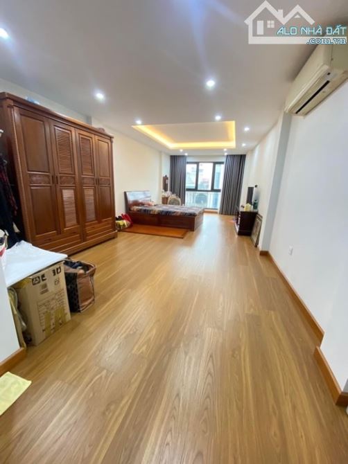 Bán nhà đẹp Nguyễn Hy Quang, vỉa hè, ô tô tránh, thang máy, 80m2, 31 tỷ - 9
