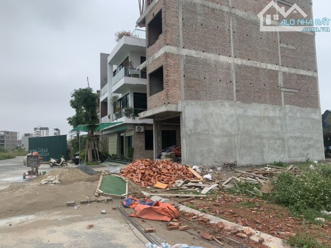 Bán siêu phẩm đất DV lô góc Vân Canh 97m2 mặt tiền 18m, vị trí rất đẹp