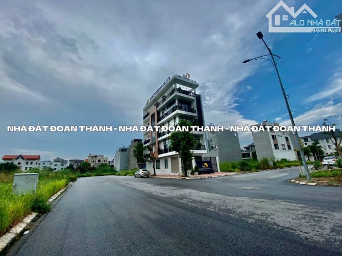 Đất biệt thự lô góc hơn 400m2 tại Lê Hồng Phong, ngay cục thuế đi vào